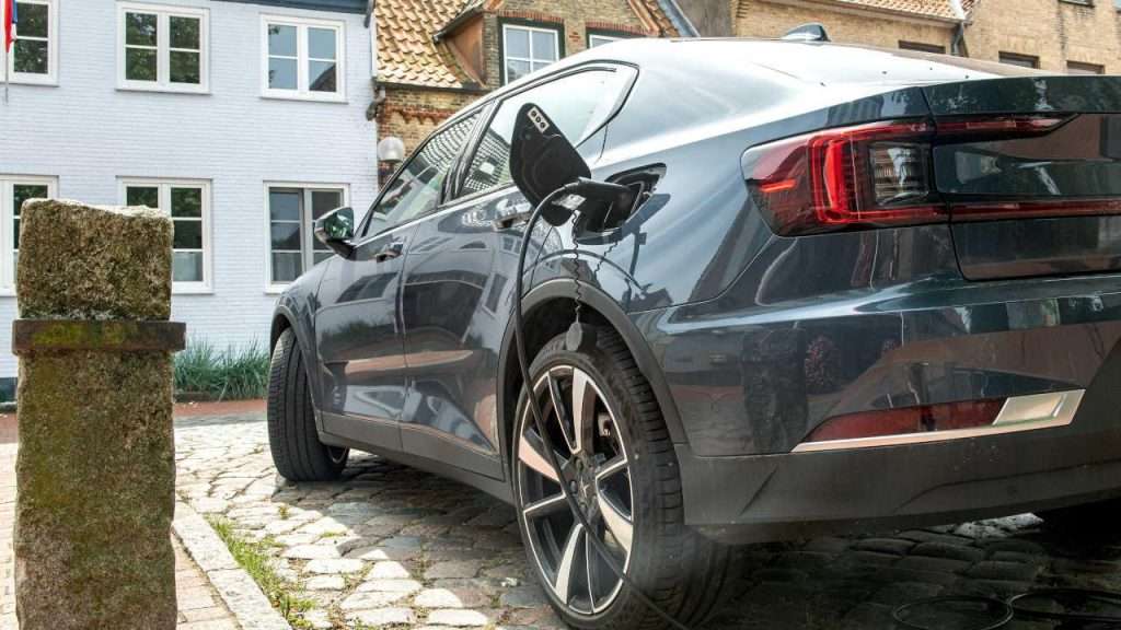 Polestar 2: Tesla-Killer im Langstreckentest!