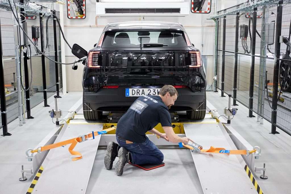 Volvo Cars eröffnet neues Software-Testzentrum