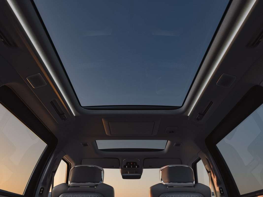 Neuer Volvo EM90: Sicher und komfortabel unterwegs auf allen Plätzen Neuer Volvo EM90: Sicher und komfortabel unterwegs auf allen Plätzen