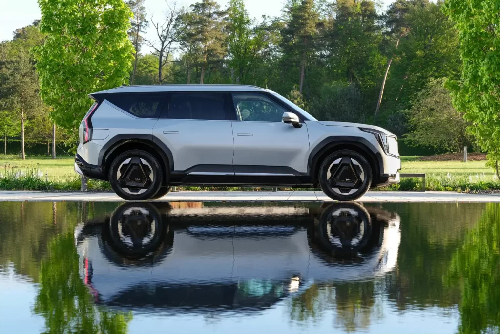 WOHNZIMMER ON THE MOVE MIT DEM KIA EV9