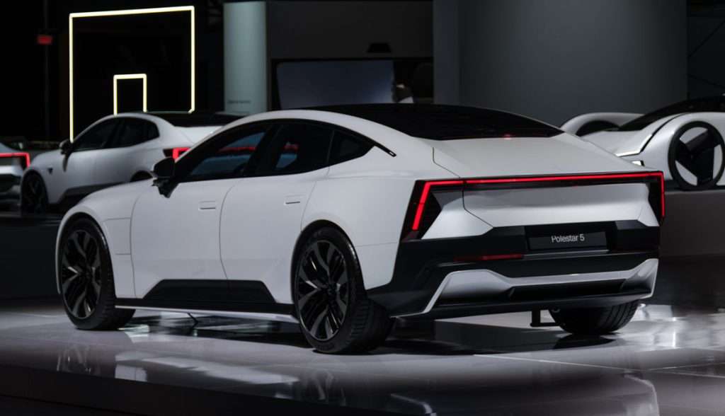 Elektro-Sportlimousine Polestar 5 erstmals ohne Tarnung zu sehen