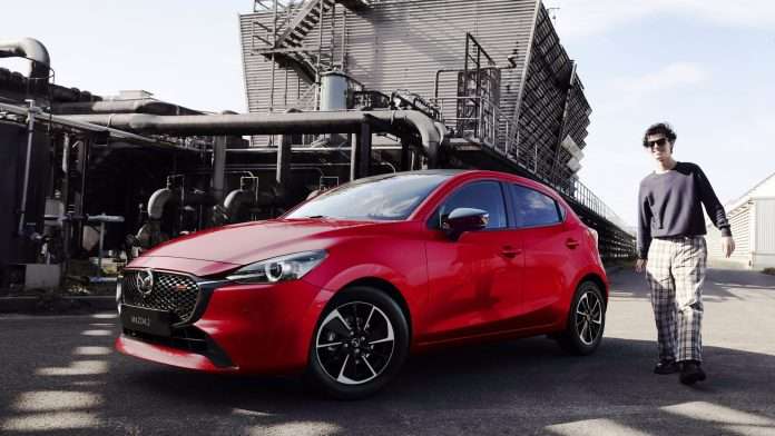 mazda-2-stehend-2310_bpw2v2