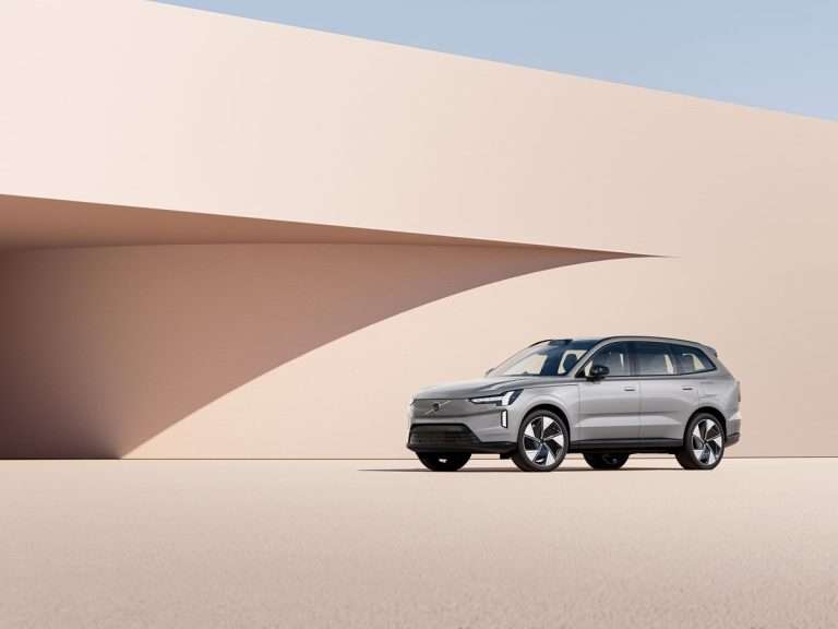 Volvo EX90 and XC90 Recharge win Parents Best Family Car Awards