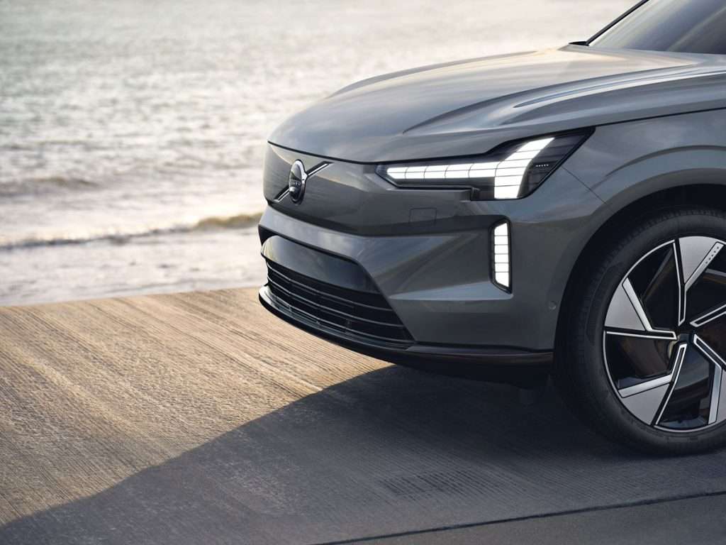 Volvo EX90 receives AJAC Best Safety Innovation Award