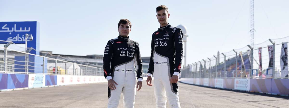 ENZO FITTIPALDI AND SHELDON VAN DER LINDE COMPLETE SUCCESSFUL ROOKIE TEST FOR JAGUAR TCS RACING IN BERLIN ENZO FITTIPALDI AND SHELDON VAN DER LINDE COMPLETE SUCCESSFUL ROOKIE TEST FOR JAGUAR TCS RACING IN BERLIN