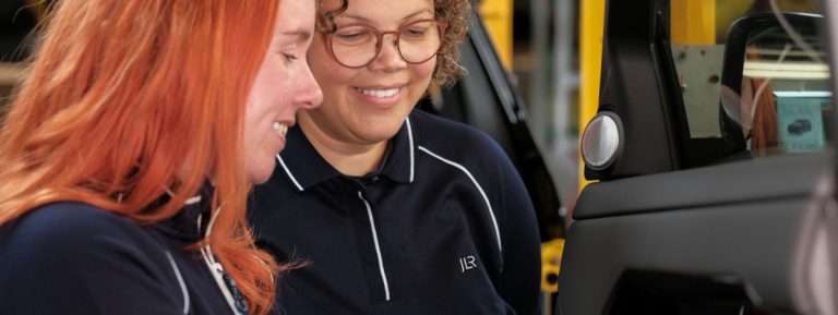 BRINGING LUXURY TO THE LINE – JLR INVESTS £5M TO REIMAGINE THE MANUFACTURING SHOPFLOOR EXPERIENCE