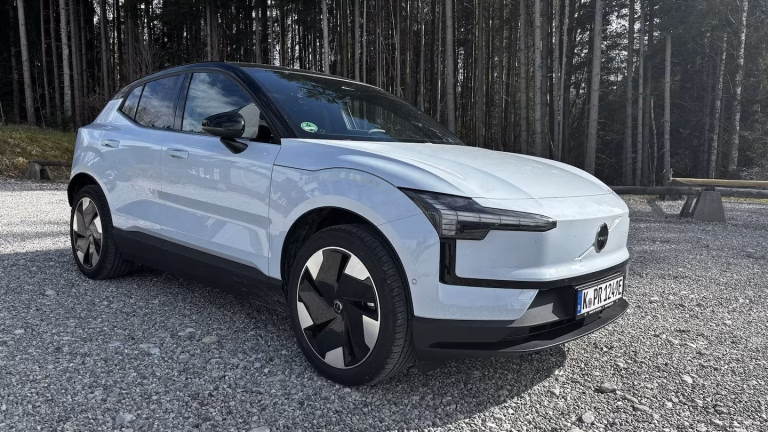 Volvo EX30 Single und Twin im Test: Schwede aus China sorgt für Überraschung