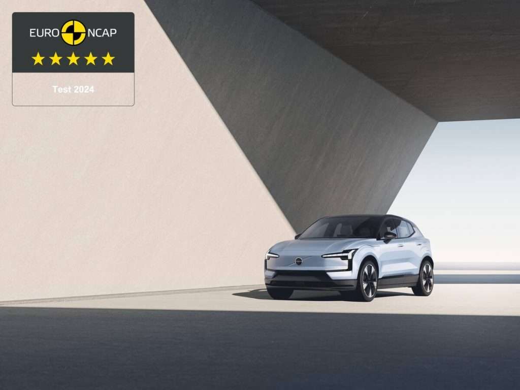 Vollelektrischer Volvo EX30 erzielt Bestnote von fünf Sternen im Euro NCAP Crashtest
