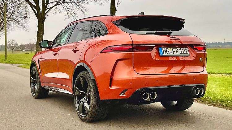 Auf Abschiedstour mit zwei Jaguar F-Pace Auf Abschiedstour mit zwei Jaguar F-Pace
