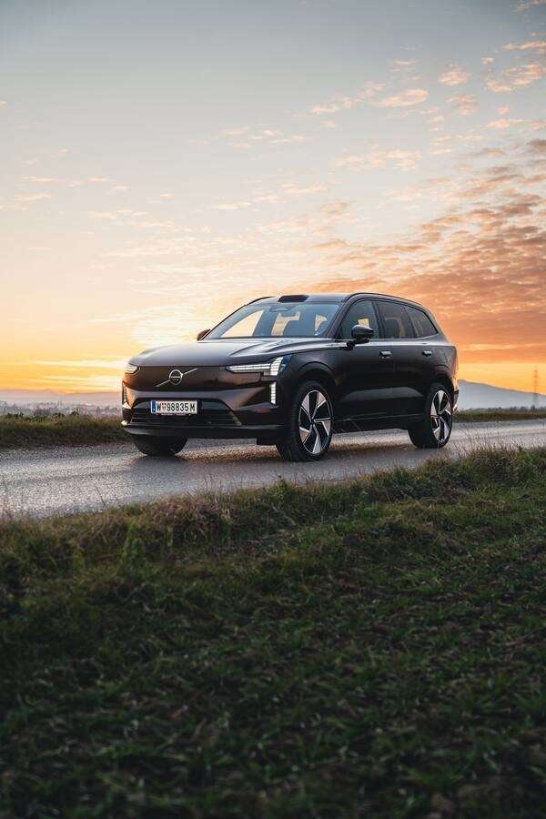 Neue Modellausführungen für den Volvo EX90