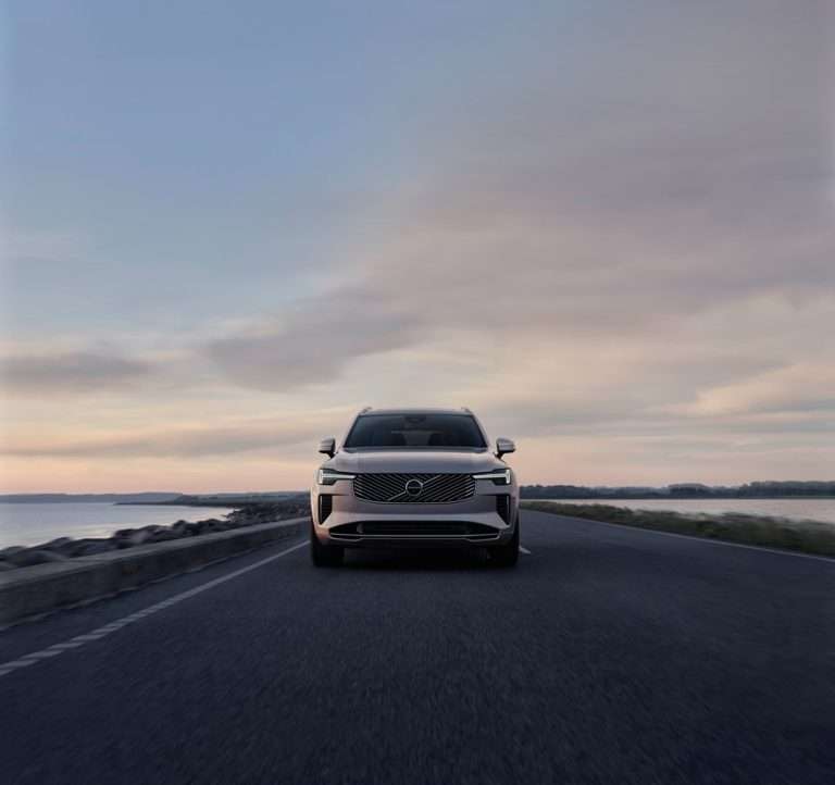 Rundumerneuerung des großen Premium-SUV: Volvo XC90 ab sofort im Schauraum bei Auto Stahl Wien 22 und Wien 21