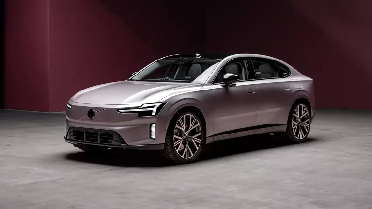 Der elektrische ES90 bringt Volvos Business-Klasse in die Neuzeit