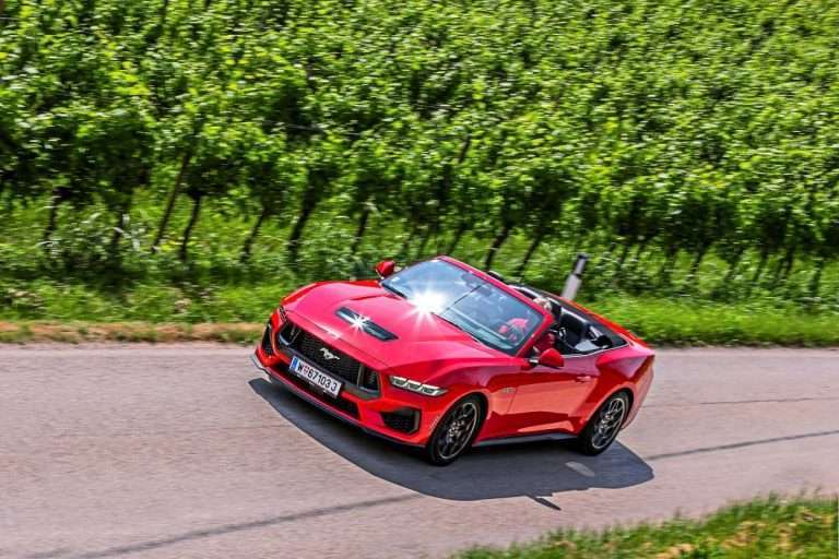 Ford Mustang V8 Convertible: Ja, wenn Sie an das Pferd glauben …