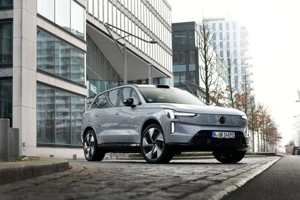 Volvo EX90 gewinnt „Connected Car Award”