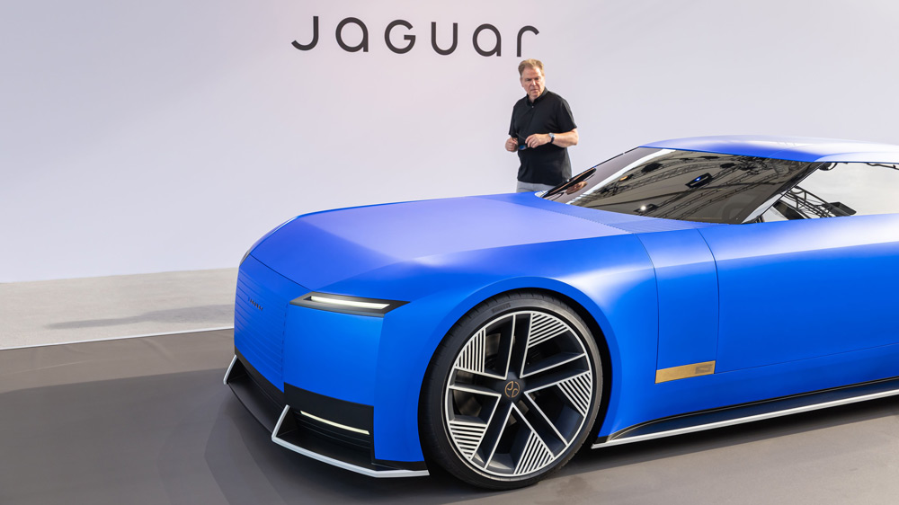 Jaguar stimmt auf seinen furiosen Re-Start ein Jaguar stimmt auf seinen furiosen Re-Start ein