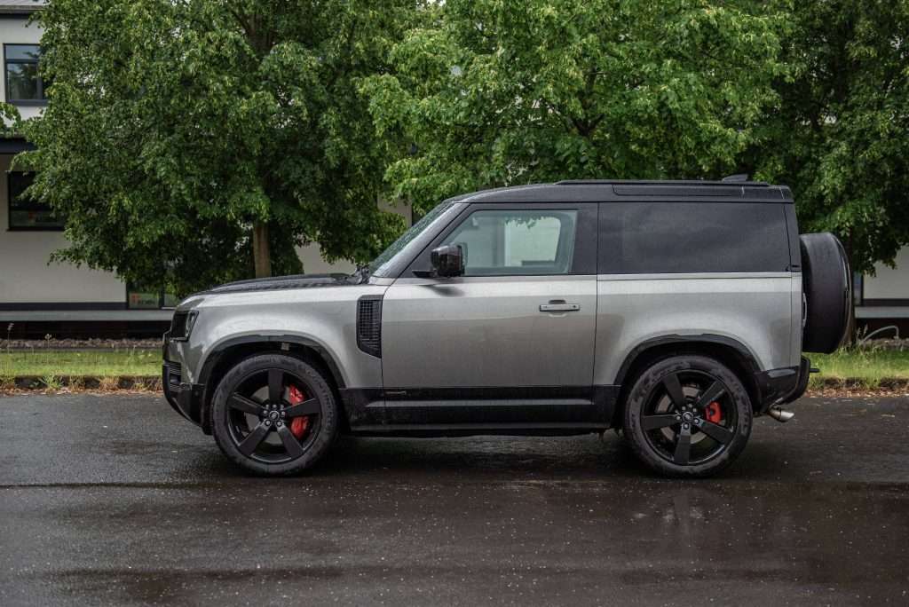Test Land Rover Defender 90 V8: Muscle-Car auf Stelzen