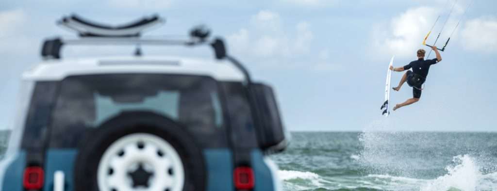 DESTINATION DEFENDER SYLT 2025: BRITISCHE ABENTEUERMARKE TRIFFT AUF STARS DES KITE-SURF WORLD CUPS
