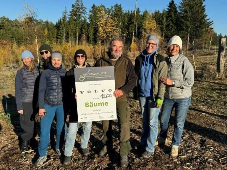 500 Bäume für die Zukunft: Volvo setzt nachhaltiges Zeichen im Waldviertel