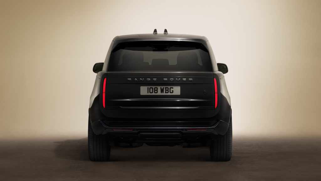 INTRODUCING RANGE ROVER SV BLACK: INTRODUCING RANGE ROVER SV BLACK: