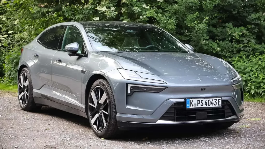 Polestar 4 (2025) im Langstreckentest: Ambivalente Reiselimousine