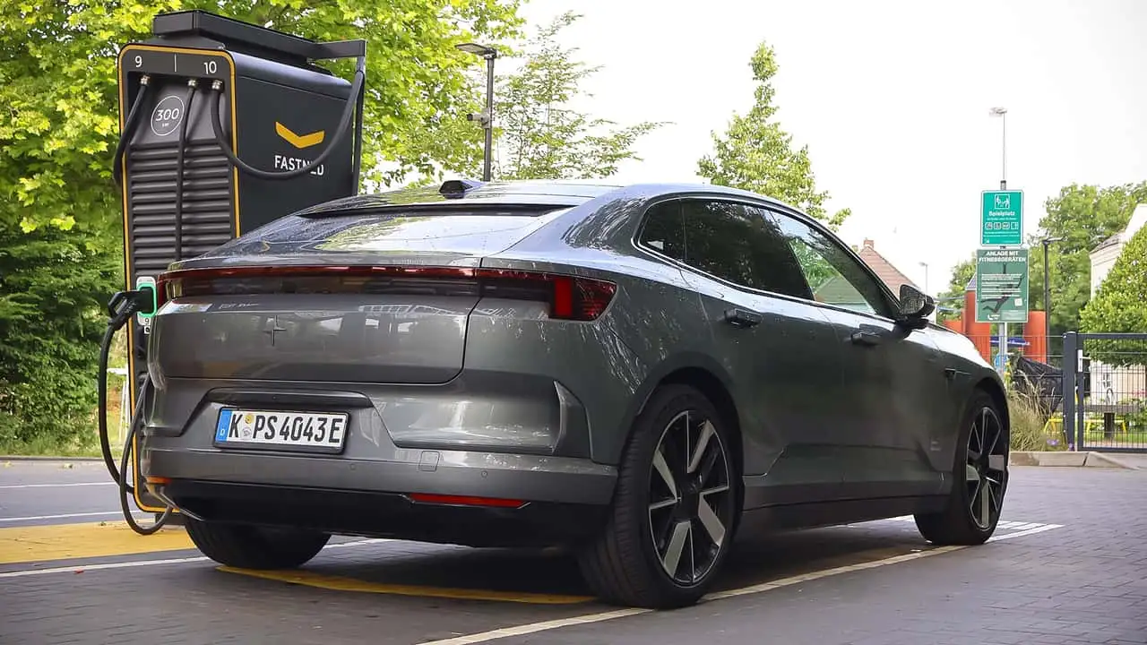 Polestar 4 im Langstreckentest: Komfortabel, aber nicht tadellos Polestar 4 im Langstreckentest: Komfortabel, aber nicht tadellos