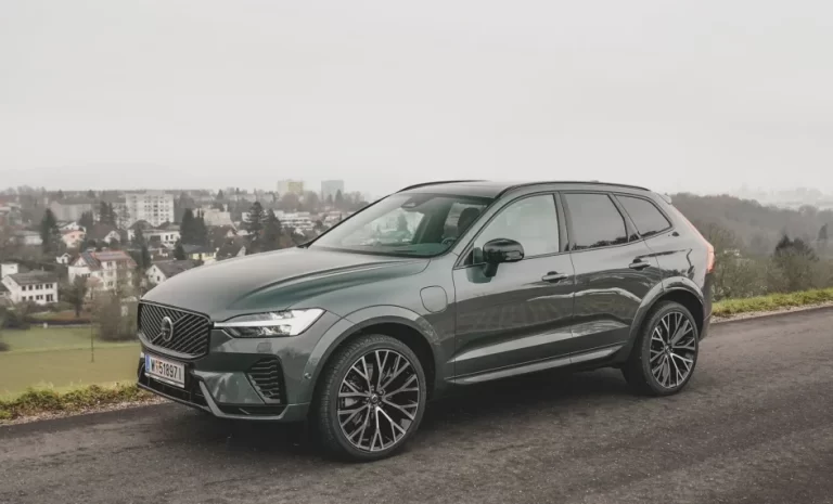 Volvo XC60 T6: Wer hat an der Uhr gedreht?