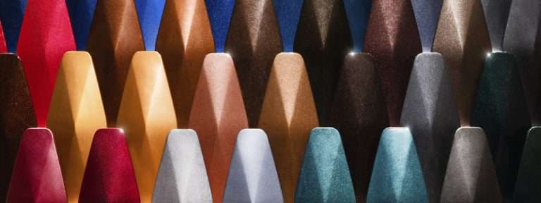 MAGNIFICENT LUSTRE: RANGE ROVER DEVELOPS MIRROR-LIKE PAINT FINISH FOR BESPOKE CLIENTS