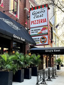 Gino’s East: Wo Käse-Albträume und Pizza-Träume miteinander verschmelzen