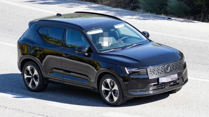 volvo-xc40-erlkoenig-facelift-2027-jpg,id=1fe6fcde,b=autozeitung,w=910,ca=0,8.95,96.00,95.21,rm=sk