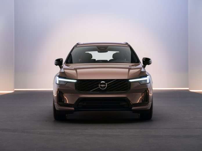 The_New_Volvo_XC60_Studio_Front