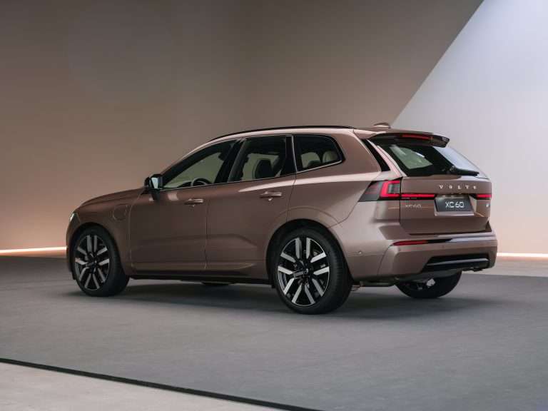 Volvo XC60 Facelift 2027 Langstrecken-Hybrid mit 200 km Reichweite