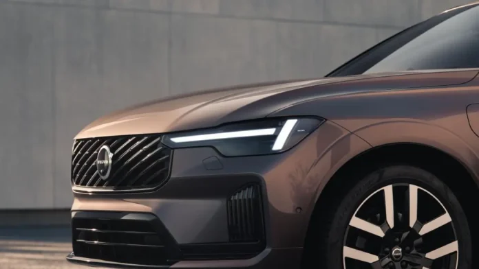 bei-den-design-ueberarbeitungen-am-xc60-faellt-vor-allem-das-front-und-hecklicht-ins-auge-thors-hammer-wurde-abgespeckt-w7ed5bybo75rpbf3v9dh21z