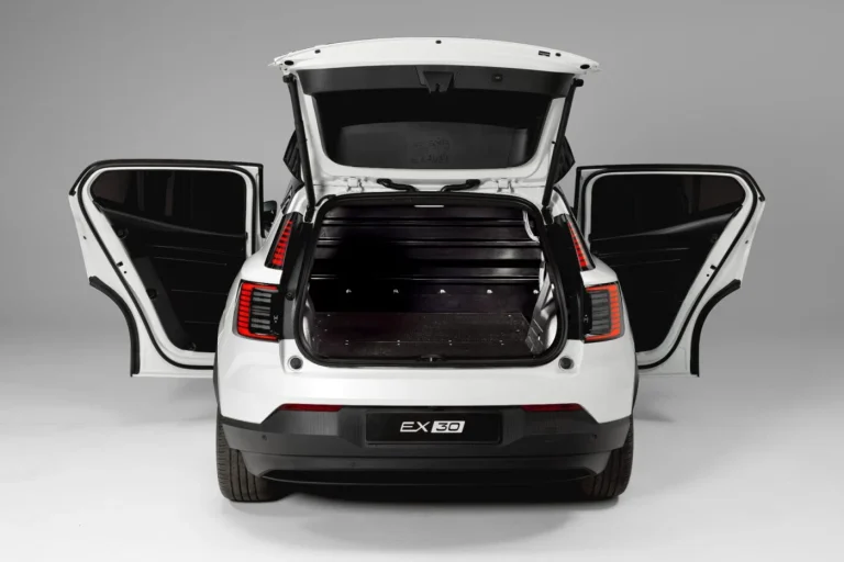 Neuer Volvo EX30 Cargo: Vollelektrischer Stadtlieferwagen für Flotten & Gewerbe